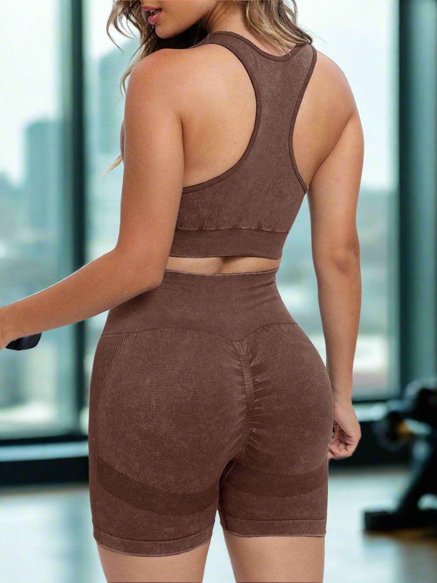 Activewear set for women, ideal for workouts