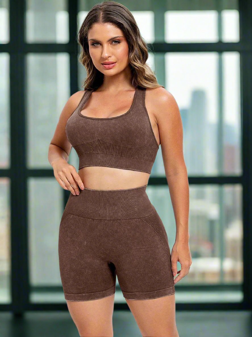 Activewear set for women, ideal for workouts