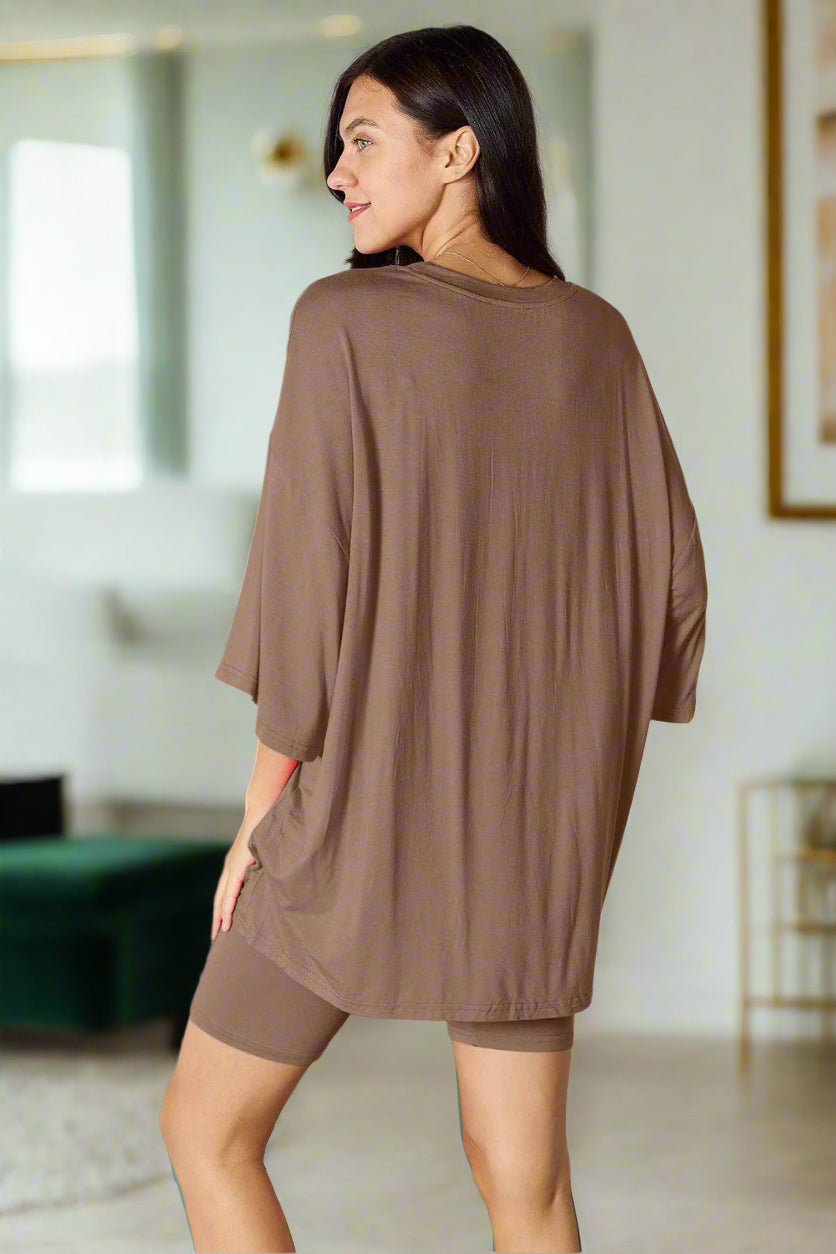 Oversized tee and bike shorts set - Basic fit girl wardrobe essentials!