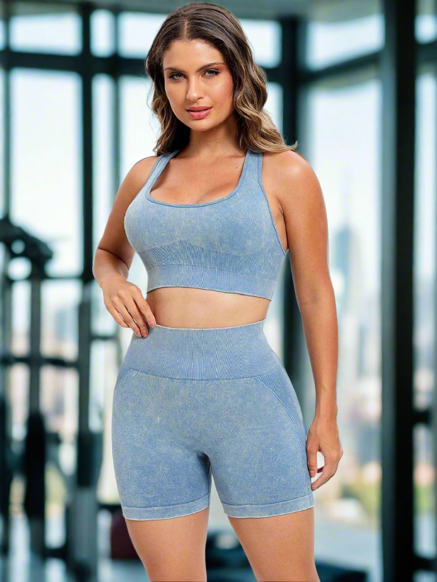 Activewear set for women, ideal for workouts