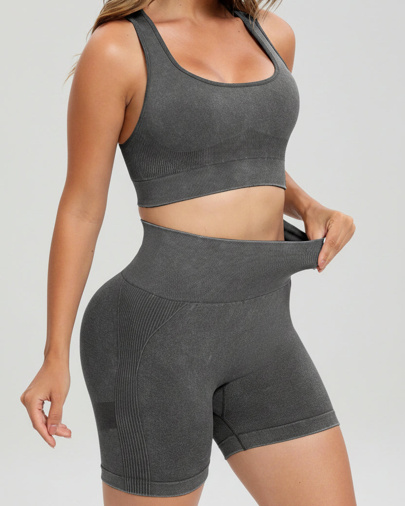Activewear set for women, ideal for workouts