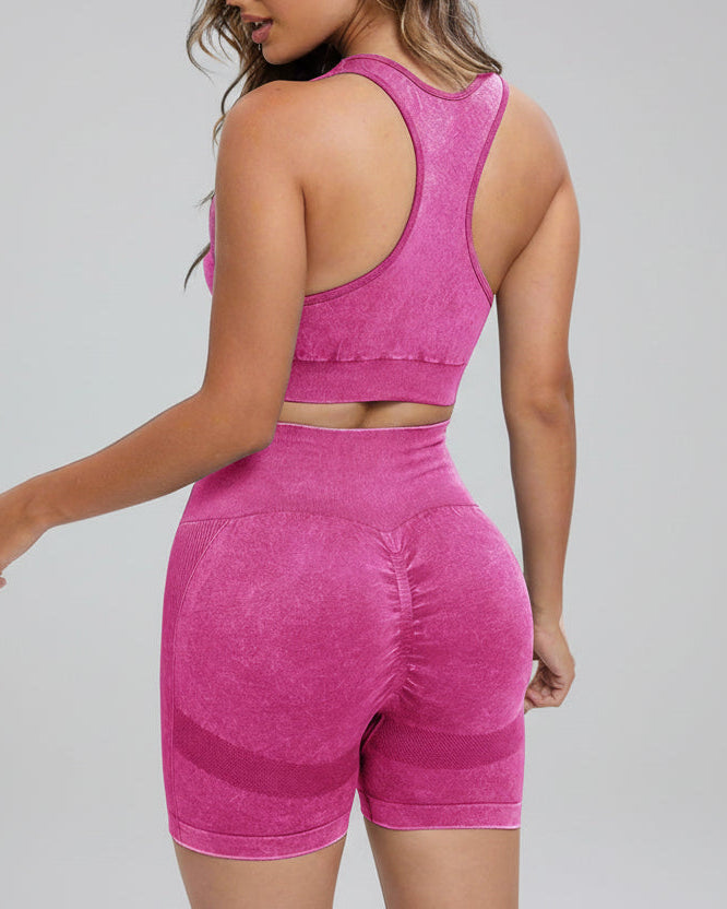 Activewear set for women, ideal for workouts